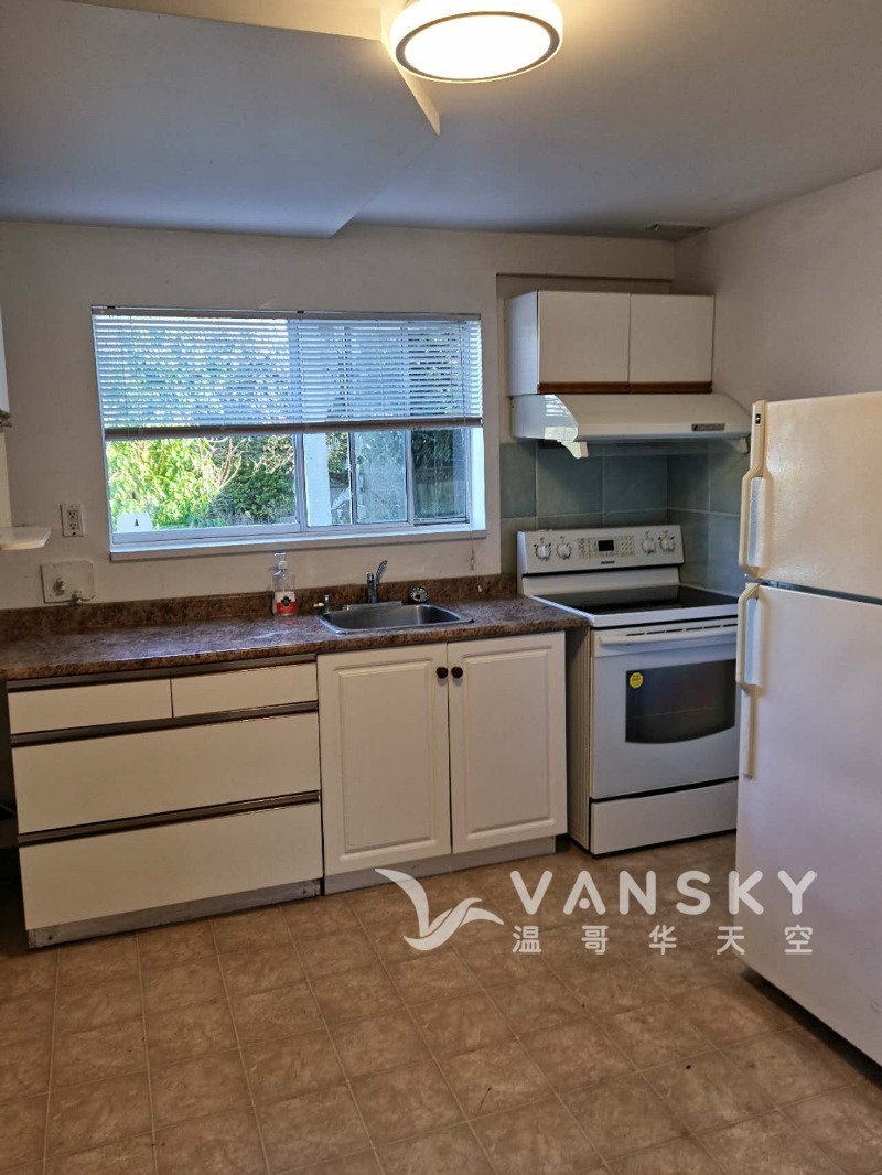 251202025301_7100 1.jpg